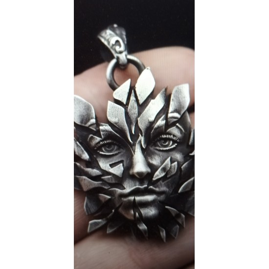 SPOT 057        BERNADETTE MILLS     Wiccan Necklace