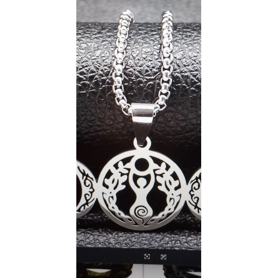 SPOT DEAL        ALYSON O'BRIEN      Triple Moon Necklace