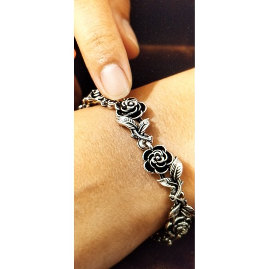 SPOT 006        ALYSON O'BRIEN     Black Rose Bracelet