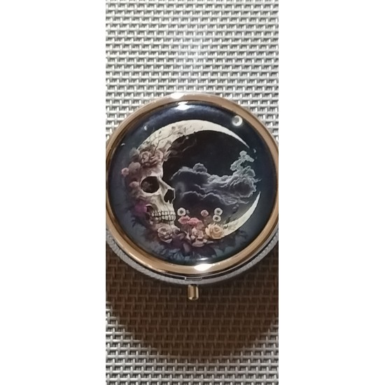 PL    Skull Moon Pill Box